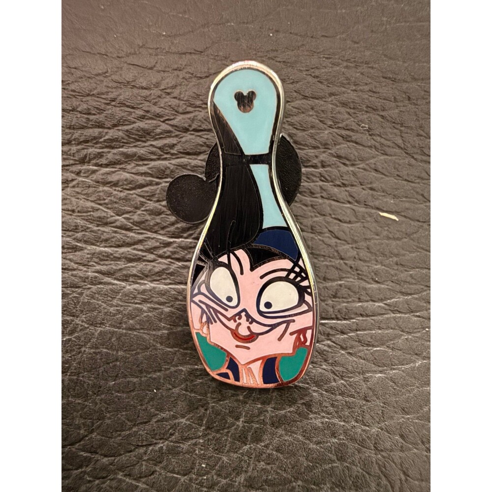 2008 Hidden Mickey - Bowling Pin Villains - Yzma Disney Trading Pin fe